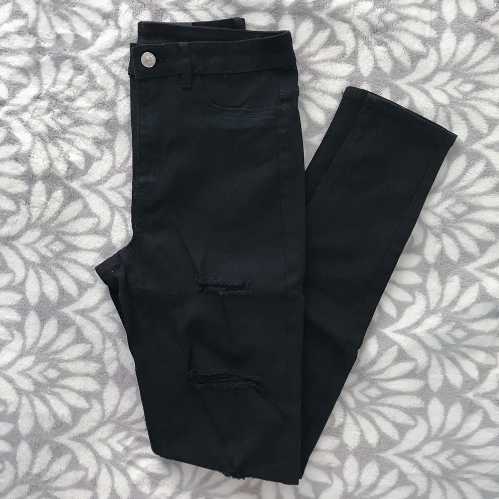 SOLD: NWT high rise H&M jeans